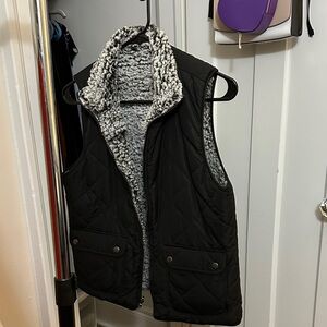 Cozy Quilted Sherpa-Lined Vest - Black